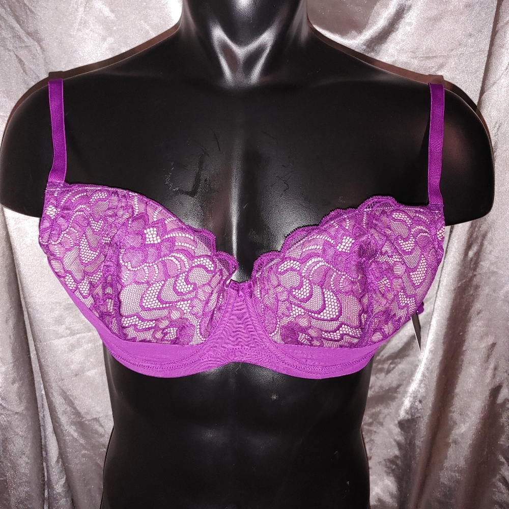 Frederick's of Hollywood Manuela Lace Bra Grape Juice/Nude 32F Brand new tags